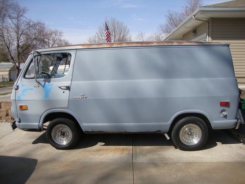 1968 chevy van - shorty van