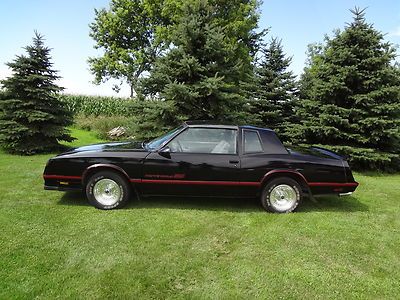 Ss,coupe,black, 305 ho v8,auto,ac,great driver,gray interior, t tops,rallies