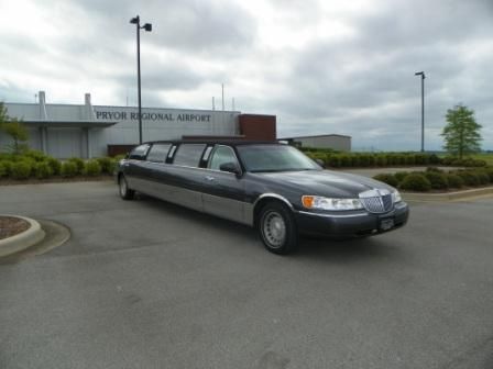1998 lincoln town car executive limousine 4-door 4.6l