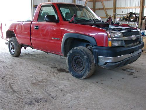 2003 chevrolet c2500 2 wheel drive 6.0 gas no title parts only