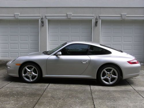 Porsche carrera 4, awd, clean carfax, no accidents, fresh service and brakes