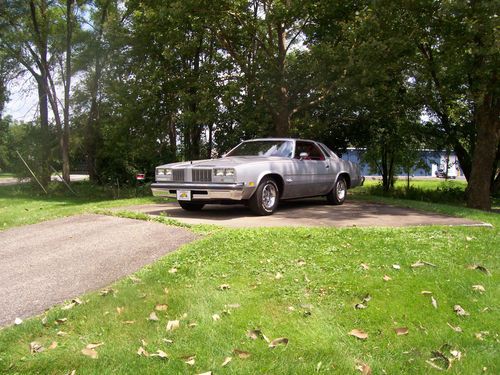 1977 oldsmobile cutlass supreme brougham  only 36800 miles. with hurst t-top kit