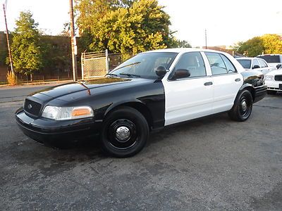Black &amp; white p71 ex police 86k miles pw pl psts well maintained