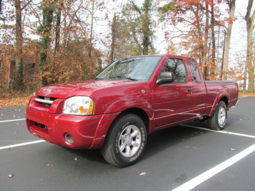 2004 nissan frontier xe extended cab truck 2dr 4 cylinder 5 speed great on gas