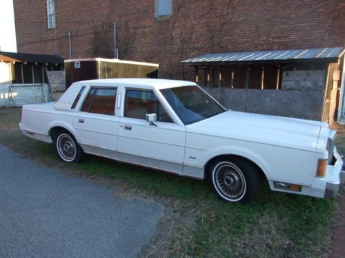 1989 lincoln town car base sedan 4-door 5.0l