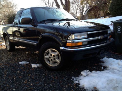 1999 chevy s10 ls 4x4 4.3 v6 extended cab black no reserve!