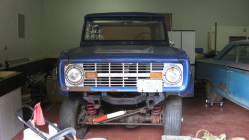 1973 ford bronco it is blue with the original 3 speed on the column