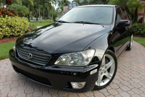 2001 lexus is300 base sedan 4-door 3.0l 2jz 1 owner immaculate and no reserve!!
