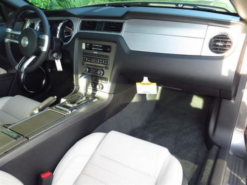 2014 ford mustang v6 premium