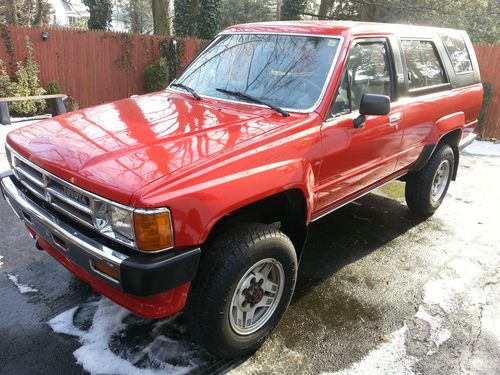 (((((((((clean low mileage toyota 4 runner))))))))))))
