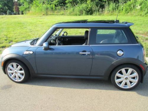 2009 mini cooper s, turbo, panaramic sunroof, only 62,200 miles, excellent cond.