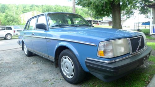 Blue 1987 volvo 240 low miles, clean car fax extremely rare parts clear title