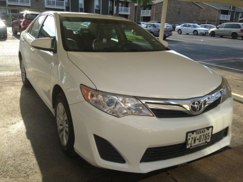 2012 toyota camry le sedan 4 cylinder *low miles* *very clea* *private seller*