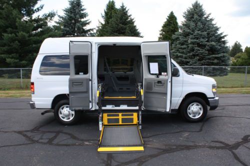 2013 ford e-series side entry wheelchair accessible handicapped conversion van