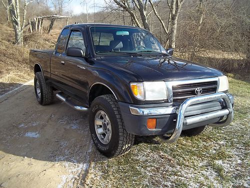 1999 toyota tacoma dlx extended cab pickup 2-door 2.7l 4wd 5-speed