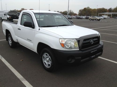 Toyota tacoma rear wheel drive 2.7 liter i4 pick up truck!!! one owner!!!