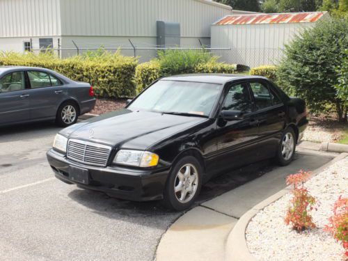 1999 mercedes c230 sport - looks good inside/out!  needs an engine - no reserve!