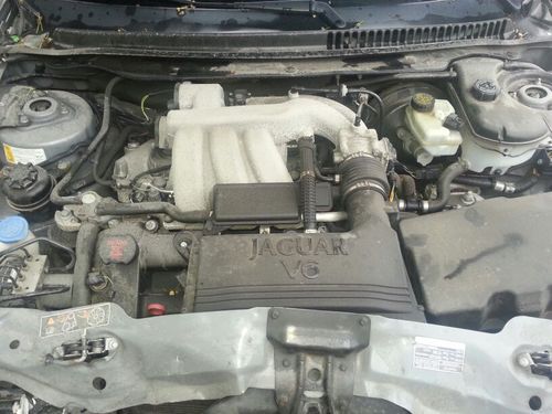 2008 jaguar x-type sedan 4-door 3.0l front damage