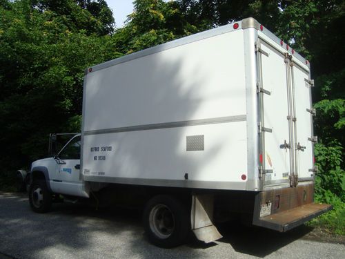 1997 chevy hd 3500 diesel dually refrigerated box truck