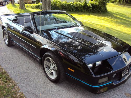 Hot rare 5 speed tpi convertible iroc with low miiles !