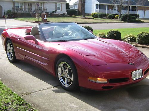 2001 corvette convertible  only 29k miles! like new condition
