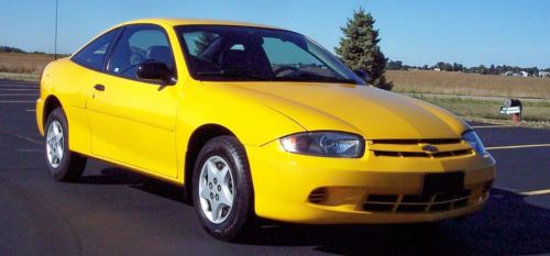 2003 yellow! chevrolet cavalier 2-door canary coupe  tweet tweet