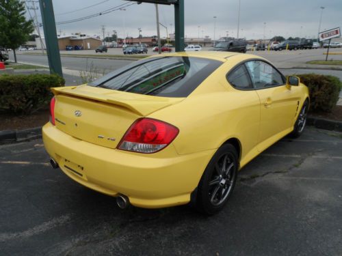 2006 yellow tiburon gt v6 2.7 liter 70406 miles adult one owner great shape