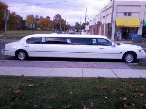 2000 lincoln limousine