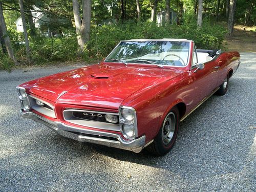 1966 pontiac gto 4 speed covertible with a/c