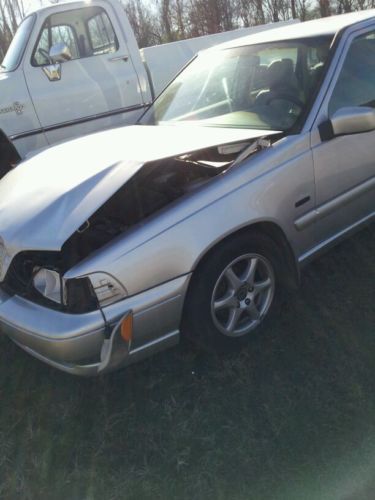 Silver, front end damaged, 1998 model, s70, runs great, new brakes, for salvage