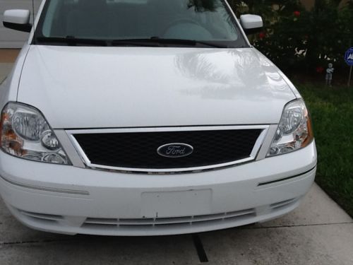 2005 ford fivehundred se  florida car 33,700 miles only mint!!!!!!granma owned!!