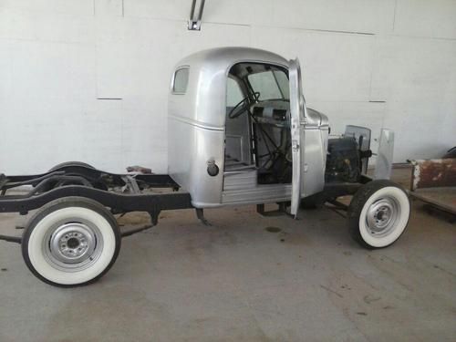 1940 chevorlet vintage pickup under restoration