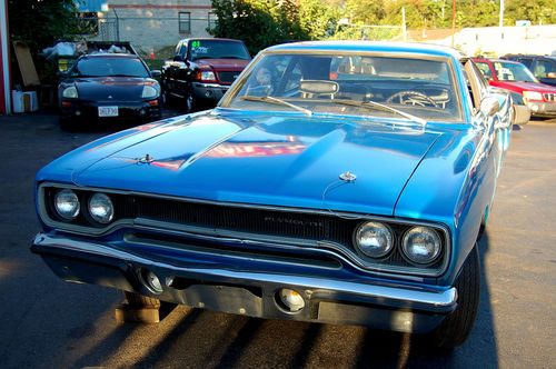 1970 plymouth road runner 383 cid pistol grip 4 speed b5 blue coupe