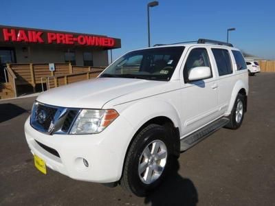 2008 nissan pathfinder,  5-speed automatic,3rd row seat, trip computer.