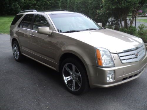 2005 casillac srx all wheel drive 96,000 miles nice condition