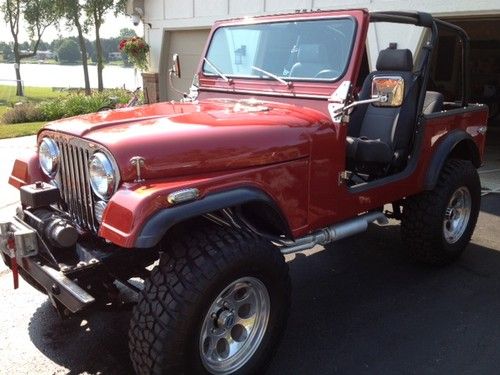 1985 jeep cj w/small block chevy 350 automatic and family wrangler family bar