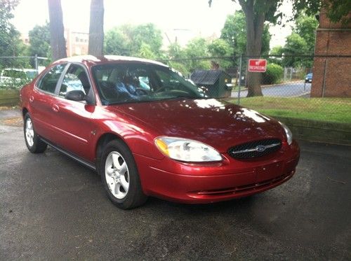 Ford taurus. good condition 118k miles.