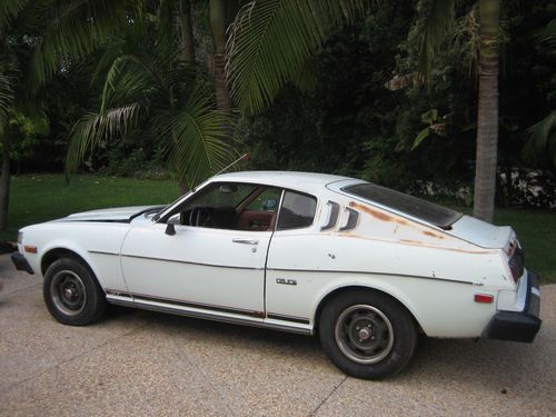 1977 toyota celica gt fastback white/tan 2-door 2.2l