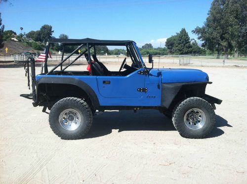 1984 jeep cj7  with chevy 5.3l vortec fuel injected engine and muncie sm465 tran