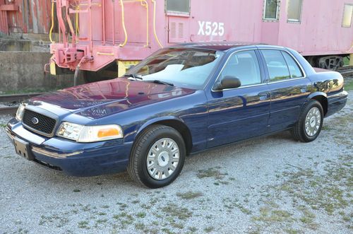 2005 ford crown victoria police interceptor 11,548 actual miles, loaded, nice!!!
