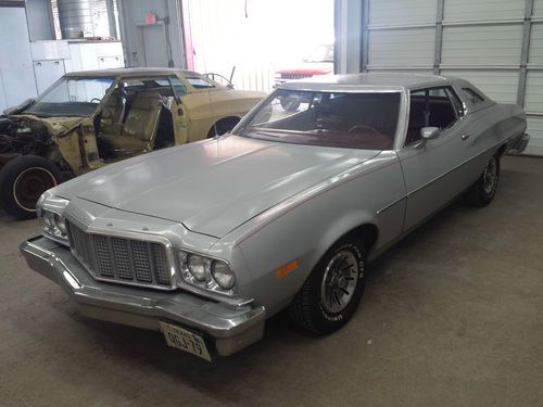 1976 ford torino perfect base for your starsky and hutch tribute car !!!