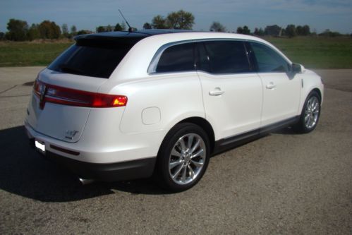 2011 lincoln mkt ecoboost sport utility 4-door 3.5l very clean &amp; luxorious