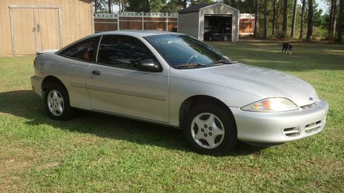 2000 chevrolet cavalier low miles 4cyl gas sipper!!!