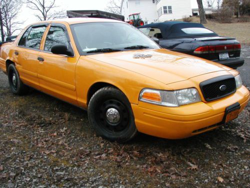 2008 ford crown victoria taxi runs drives good clear title in my name good car