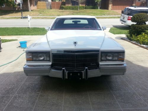 1991 cadillac fleetwood brougham, this car is super clean