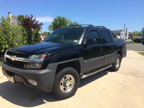 Avalanche 2500, 3/4 ton. 4 wheel drive. excellent condition. leather+sunroof