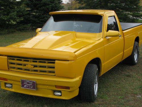 1983 chevy s-10 truck 350 automatic yellow old school hot rod