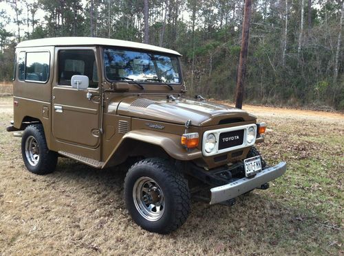 1982 fj 40 toyota land cruiser stock 4x4 very good condition with owner manual