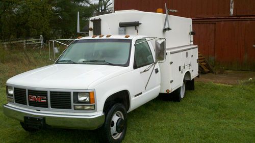 1993 gmc 3500 service / utility truck with onboard generator and compressor