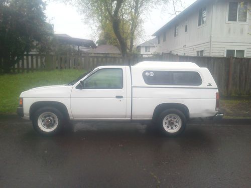 1995 nissan pickup truck xe -low miles- v. reliable and great on gas! nice rig-&gt;